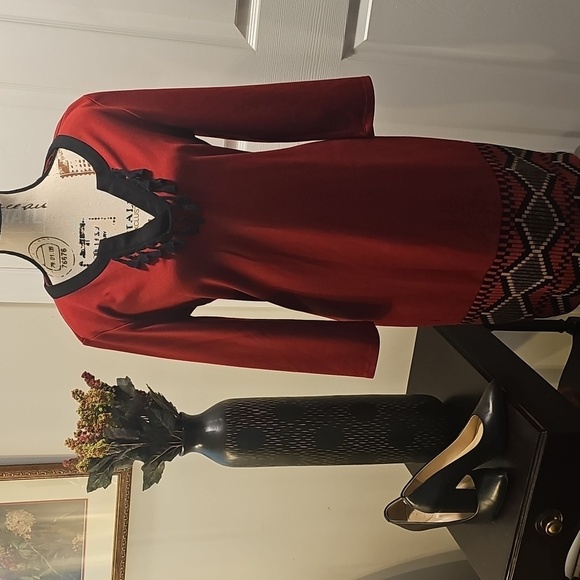 Chic Long Sleeve Red and Black Dress - Picture 1 of 6